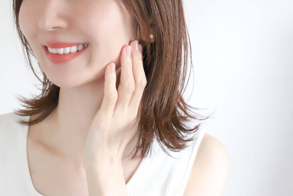 顔の脂肪吸引はベイザーとアキーセルどっちがいい？違いを比較
